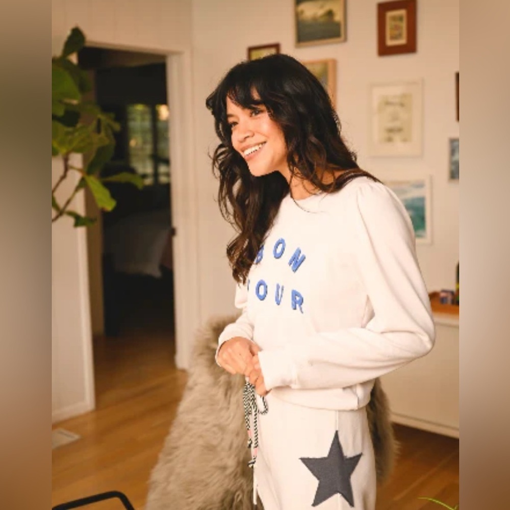 Anthropologie Sundry Bonjour Crewneck sweatshirt with subtle puff shoulders - Picture 6 of 12